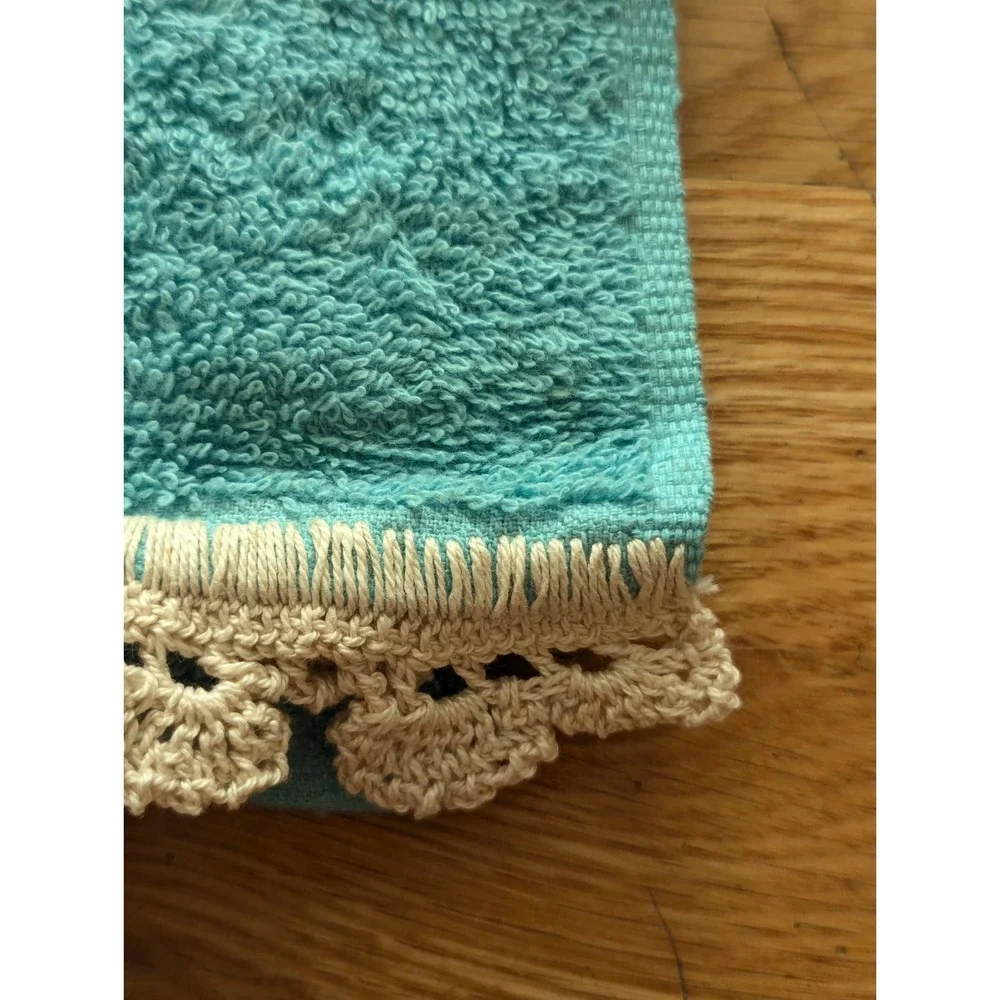 Vtg Bath Towel 3pc Set Crochet Trim Edge Butterfly Turquoise Green-Blue w/Ivory